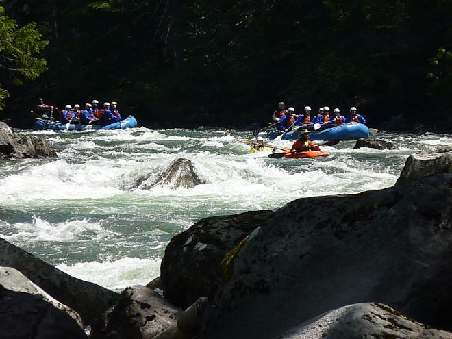 Safety kayaking na Salmo river